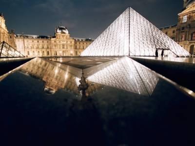 Около 70% залов Лувра открылись после почти четырех месяцев карантина