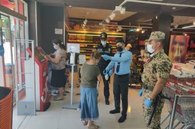 Полиция начала дежурство в маркетах Баку. ФОТО