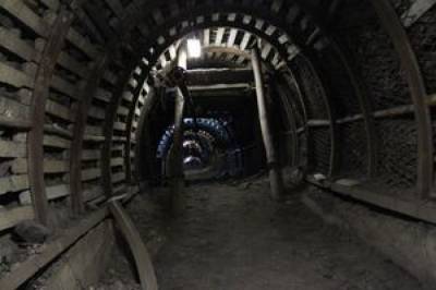 На Донбассе обесточена шахта "Котляревская", под землей остались люди