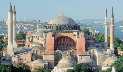 Патриарх Кирилл призвал турецкие власти не превращать собор Святой Софии в мечеть