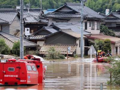 В Японии жертвами наводнений стали уже около сорока человек