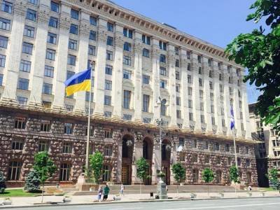 Политолог: Депутаты Киеврады хотят лишить Киев двух крупных специализированных медицинских центров