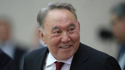 Путин по телефону поздравил Назарбаева с 80-летием
