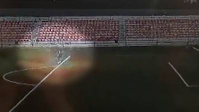 Момент удара молнии во вратаря подмосковного ФК «Знамя Труда» — видео