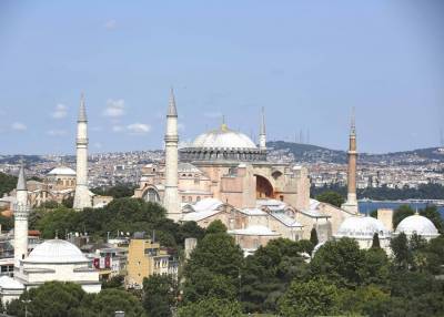 В Кремле призвали Турцию учесть культурное значение собора Святой Софии