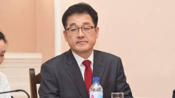 Донгвук Ли освобожден от должности заместителя министра здравоохранения