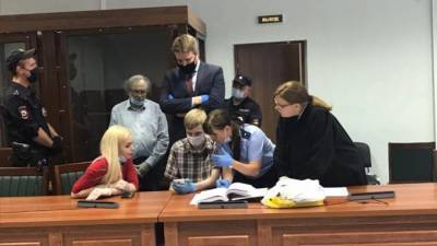Суд огласил переписку аспирантки Анастасии Ещенко и историка Олега Соколова