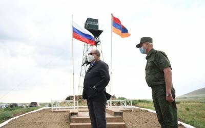 Флаги России и Армении на границе – символ дружбы двух стран – президент Саркисян