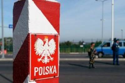 Сдают нервы: на границе с Польшей сотни украинцев ждут пропуска на КПП "Шегини"