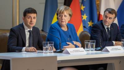 Политолог объяснил, зачем Париж и Берлин призывают Киев к компромиссу по Донбассу