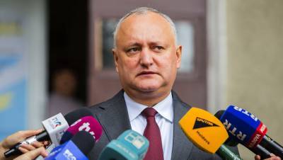 В Молдавии приступили к сбору подписей за отставку Додона
