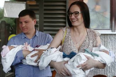 Женщина родила четверняшек в столичном Центре планирования семьи