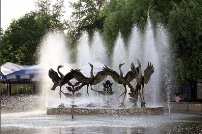 В Уфе отключили многострадальный фонтан «Танцующие журавли»