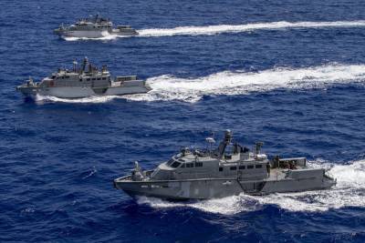 Украинский военачальник сообщил, как американские катера ограничат Россию на Азове