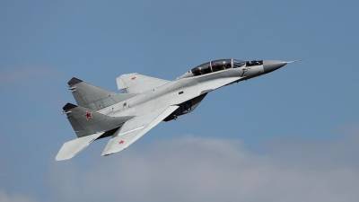 Поднявшиеся в стратосферу российские МиГ-29 опозорили американские истребители F-16