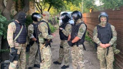В Крыму после обысков задержали 6 крымских татар