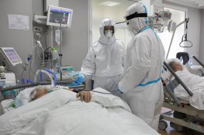 Московские врачи прибыли в Алма-Ату для помощи в борьбе с коронавирусом