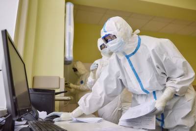 В лабораториях Тверской области больше 120 проб проверили на коронавирус