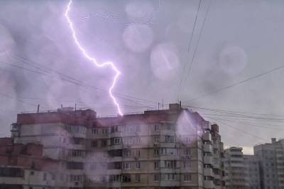 В Москве из-за грозы объявлен «желтый» уровень погодной опасности