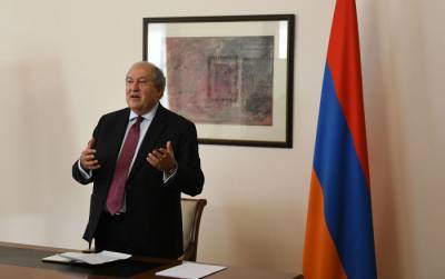 В Армении президента призвали поскорее выдвинуть кандидатуру на пост судьи КС
