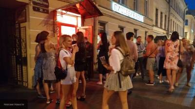 Фанатам "Зенита" назначили штраф за нарушение общественного порядка на Рубинштейна