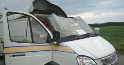 В Полтавской области взорвали и ограбили автомобиль "Укрпочты": опасные преступники скрылись
