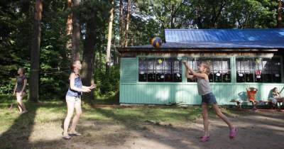 Открытие детских лагерей в Калининградской области перенесли из-за тестирования персонала на COVID-19