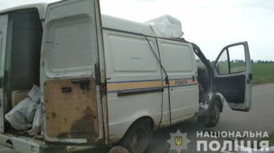 Дерзкое ограбление потрясло Украину: Взорван автомобиль Укрпочты. Грабители украли огромную сумму денег