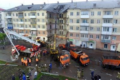 Жители рухнувшей многоэтажки в Междуреченске не получили обещанных компенсаций
