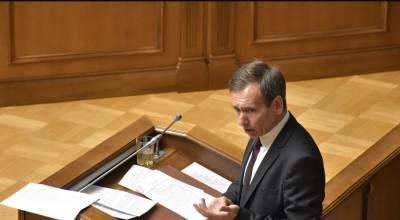 Представитель Зеленского в КСУ не видит дискриминации нацменьшинств в "языковом законе"