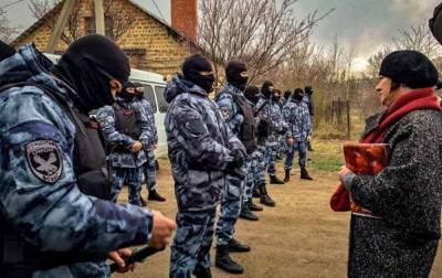 У Зеленского осудили обыски в Крыму