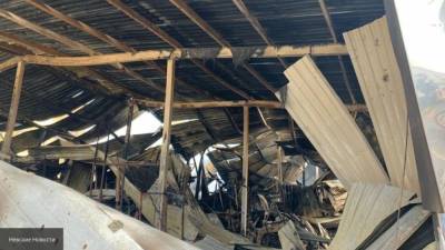 Спасатели ликвидировали пожар в здании с машинами на западе Москвы