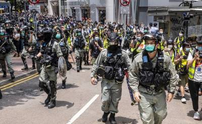 Полиция в Гонконге получила право на аресты и конфискации без ордера