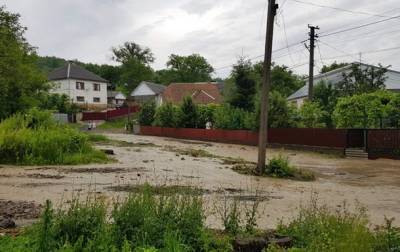 Еще пять населенных пунктов на Буковине остаются подтопленными