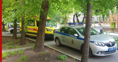 Автомобиль протаранил веранду ресторана на юге Москвы