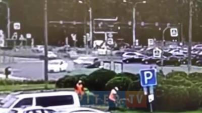 Видео: на Испытателей столкнулись четыре легковых автомобиля
