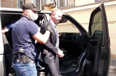 ФСБ попросила арестовать Ивана Сафронова по делу о госизмене