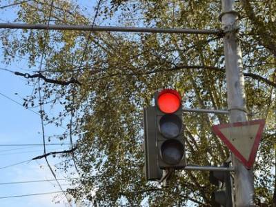 В Уфе на аварийных перекрёстках изменят режим работы светофоров