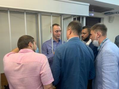 Журналиста Ивана Сафонова задержали по обвинению в шпионаже. Коллег задерживают за пикеты в его поддержку