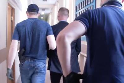 ФСБ просит рассмотреть ходатайство об аресте Сафронова в закрытом режиме