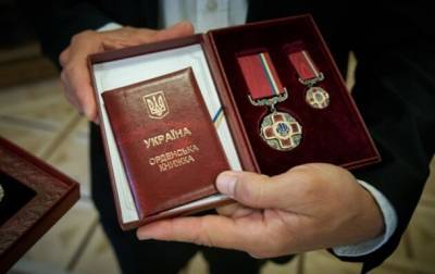 Президент наградил выдающихся украинцев