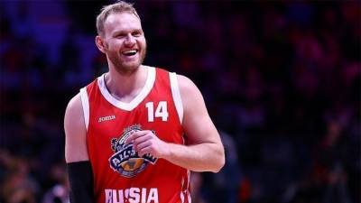 Баскетбольный "Зенит" объявил об уходе Антона Понкрашова
