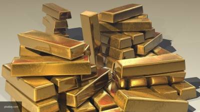Цена на золото поднялась до рекордной отметки, обновив рекорд 2011 года