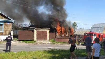 Сгорел полностью: дом в Березовском переулке тушили 5 расчетов
