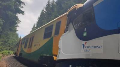 В Чехии столкнулись два поезда, два человека погибли