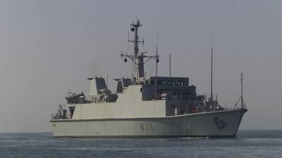 Черноморский флот следит за действиями кораблей НАТО