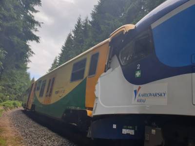 Десятки пассажиров пострадали при столкновении поездов лоб в лоб в Чехии