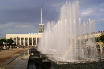В Петербурге запускают цветомузыкальные фонтанные комплексы