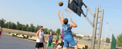 В Иркутске на острове Юность открыли новую баскетбольную площадку