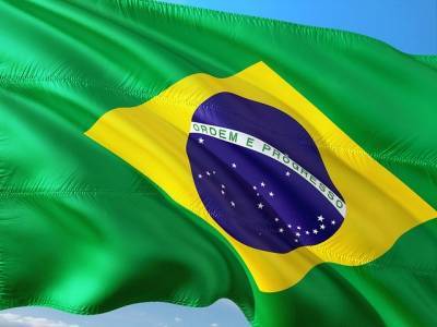 Больного COVID-19 президента Бразилии намерены засудить